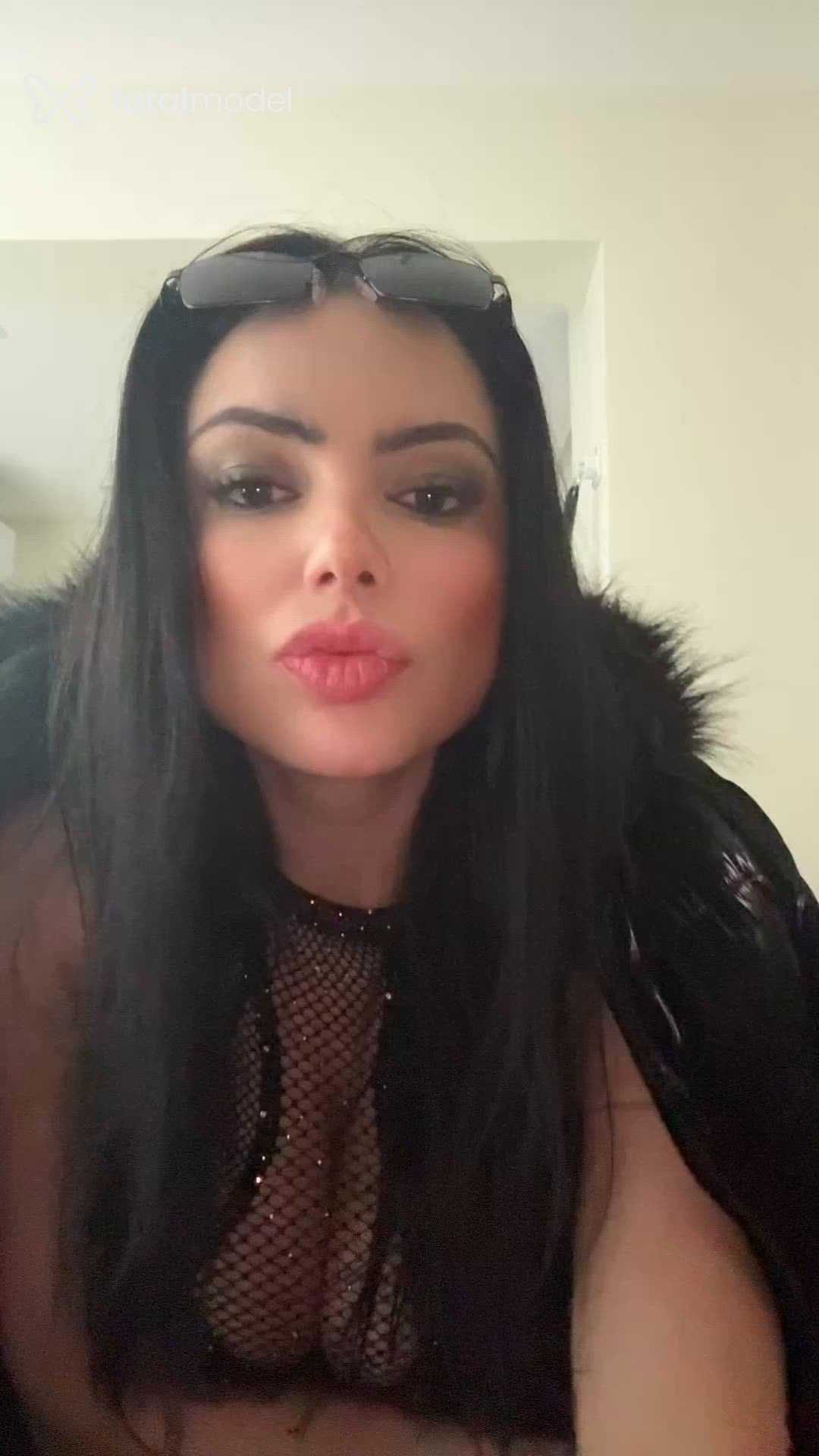 Acompanhante mulher morena (o) de olhos castanhos - Maitê
