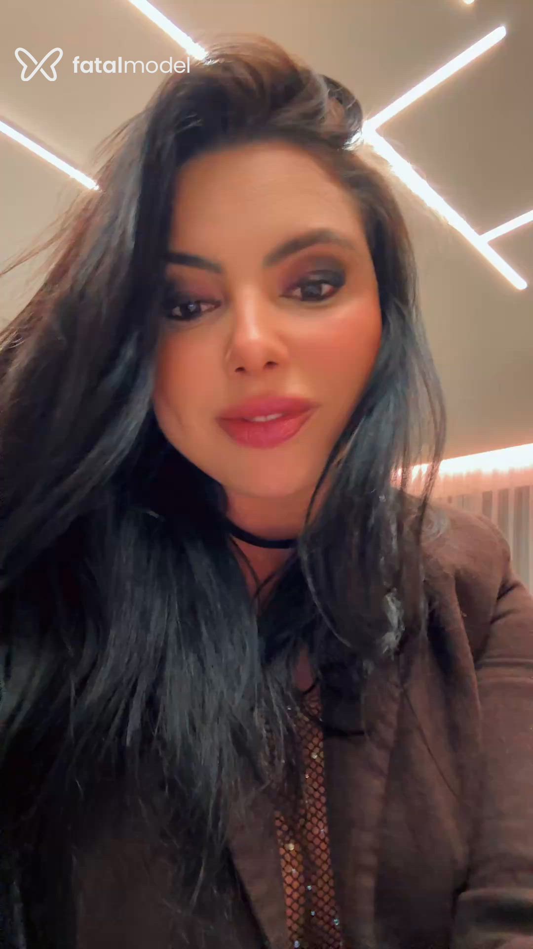 Acompanhante mulher morena (o) de olhos castanhos - Maitê