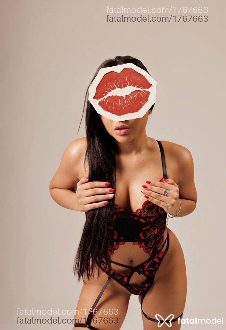 Acompanhante mulher morena (o) de olhos pretos em Campo Grande - Valentina