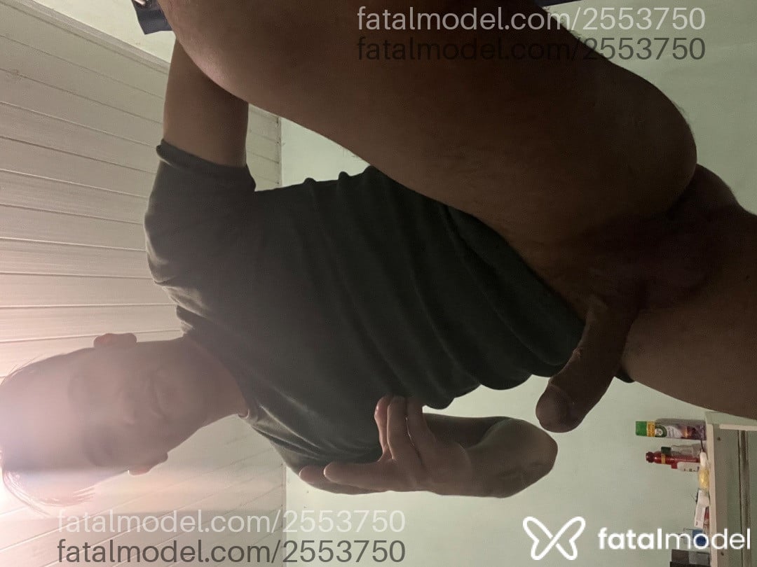 Acompanhante homem morena (o) de olhos castanhos em Joinville Acompanhante homem morena (o) de olhos castanhos em Joinville - Morenojoinville