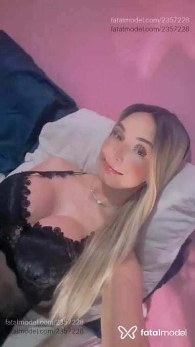 Acompanhante mulher trans loira (o) de olhos castanhos em São Paulo - Angelina