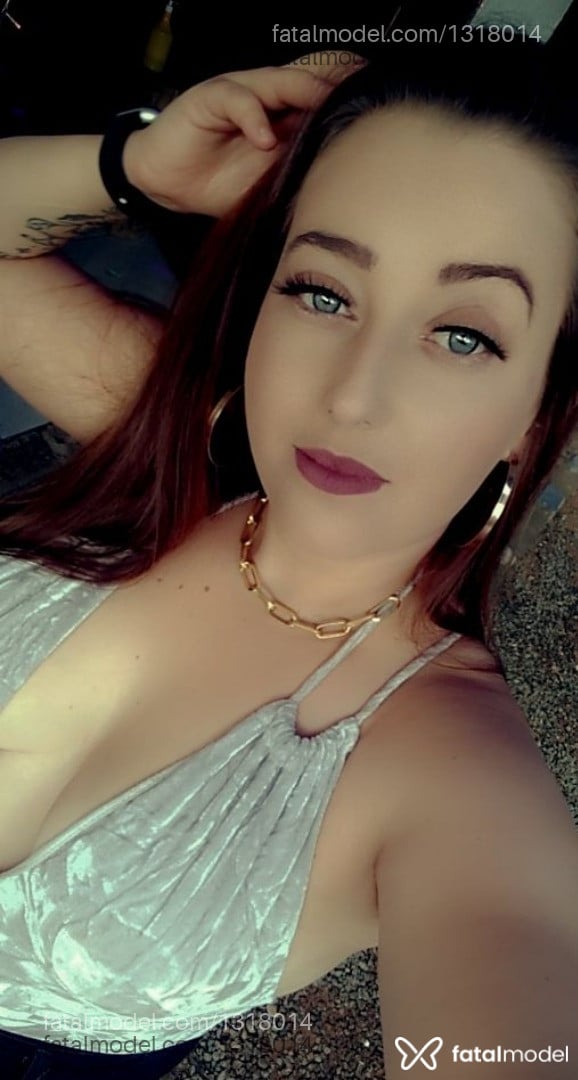 Acompanhante mulher loira (o) de olhos azuis em Joinville - Milena Gomes