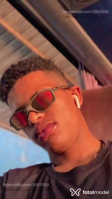 Acompanhante homem morena (o) de olhos castanhos em Jequié Acompanhante homem morena (o) de olhos castanhos em Jequié - Duartek