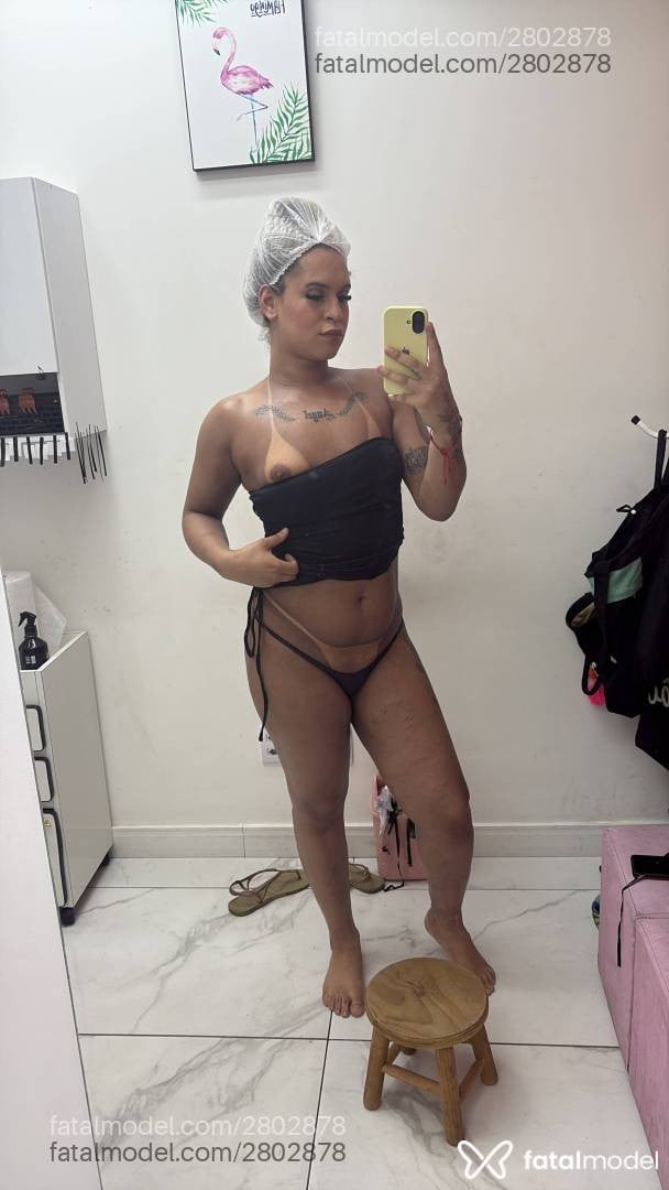 Acompanhante mulher trans loira (o) de olhos castanhos - Luísa Blond Acompanhante mulher trans loira (o) de olhos castanhos - Luísa Blond