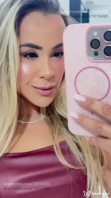 Acompanhante mulher loira (o) de olhos pretos em Uberaba - Alice Montenegro