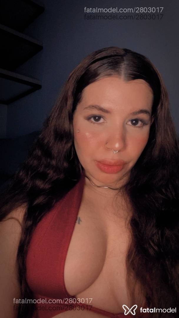 Acompanhante mulher com cabelo castanho de olhos castanhos - Melissa Cabral