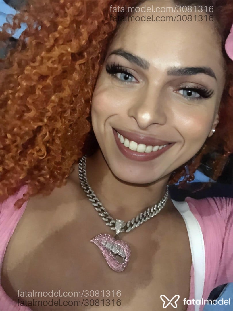 Acompanhante mulher trans ruiva (o) de olhos castanhos em Recife - Melynda