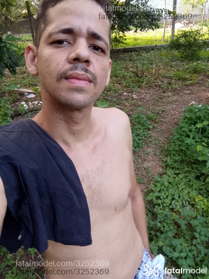Acompanhante homem morena (o) de olhos castanhos - Zaell Acompanhante homem morena (o) de olhos castanhos - Zaell