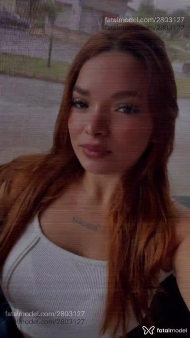 Acompanhante mulher ruiva (o) de olhos castanhos em Virtual - Anna Letícia