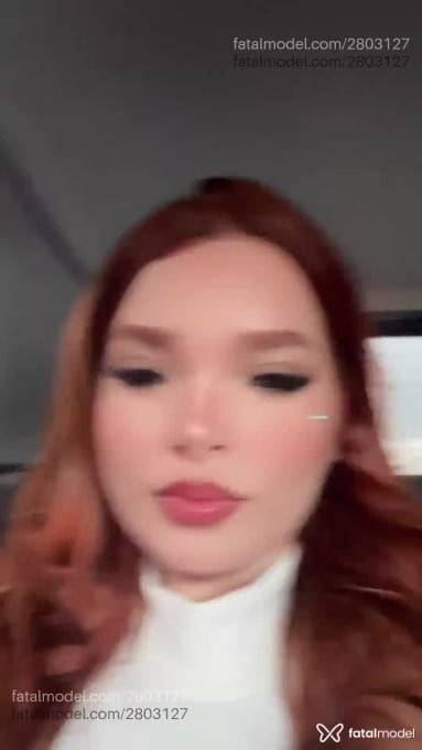 Acompanhante mulher ruiva (o) de olhos castanhos em Virtual - Anna Letícia