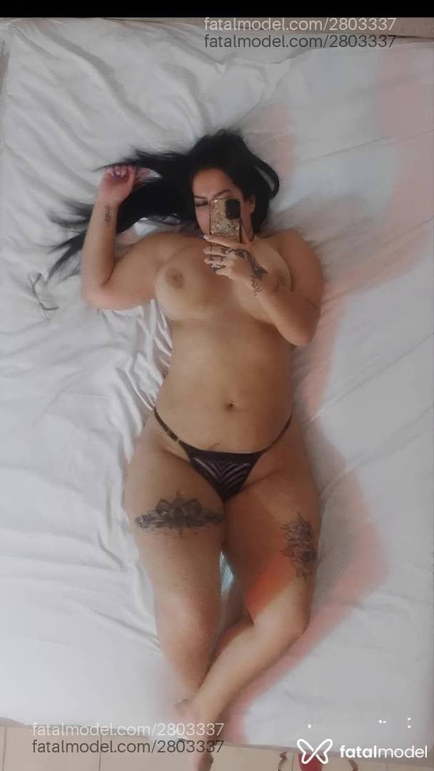 Acompanhante mulher morena (o) de olhos castanhos - Jennifer