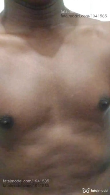 Acompanhante homem morena (o) de olhos pretos em Volta Redonda - Caio
