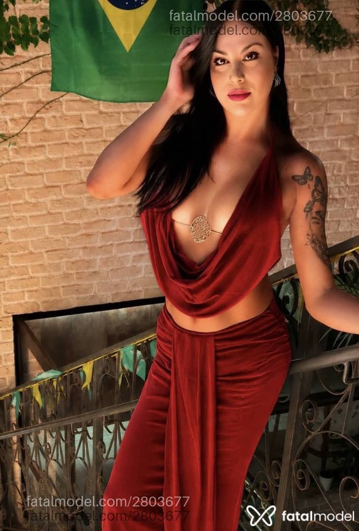 Acompanhante mulher trans morena (o) de olhos castanhos - Rafaella Ferraz