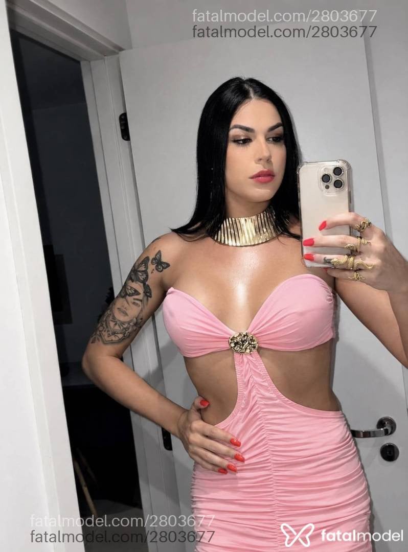 Acompanhante mulher trans morena (o) de olhos castanhos - Rafaella Ferraz