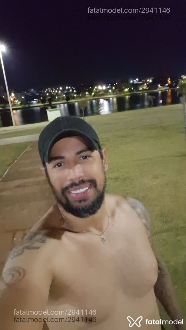 Acompanhante homem morena (o) de olhos castanhos em Porto Alegre - Renato Senna