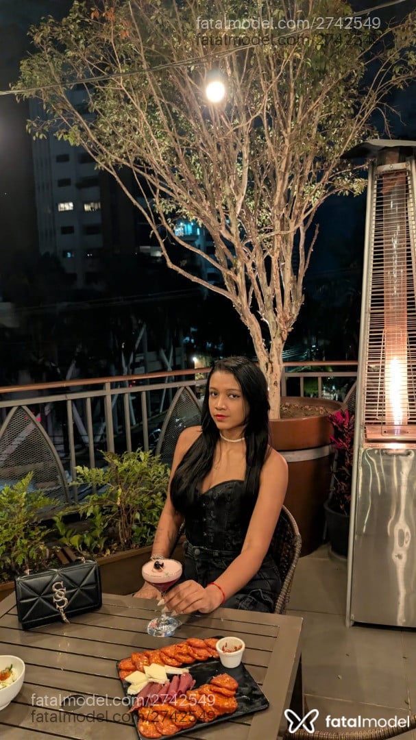 Acompanhante mulher morena (o) de olhos castanhos em São Paulo - Pérola