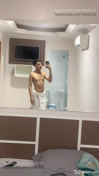 Acompanhante homem com cabelo castanho de olhos mel em São Paulo - Giuly