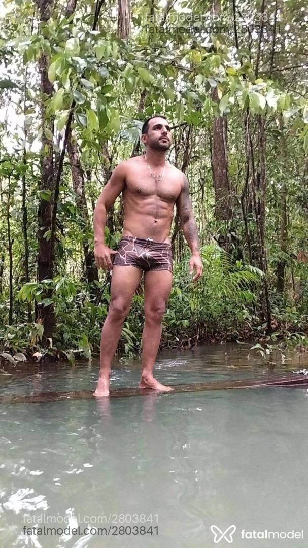Acompanhante homem com cabelo castanho de olhos castanhos em Juazeiro do Norte Acompanhante homem com cabelo castanho de olhos castanhos em Juazeiro do Norte - Kaio Mendes