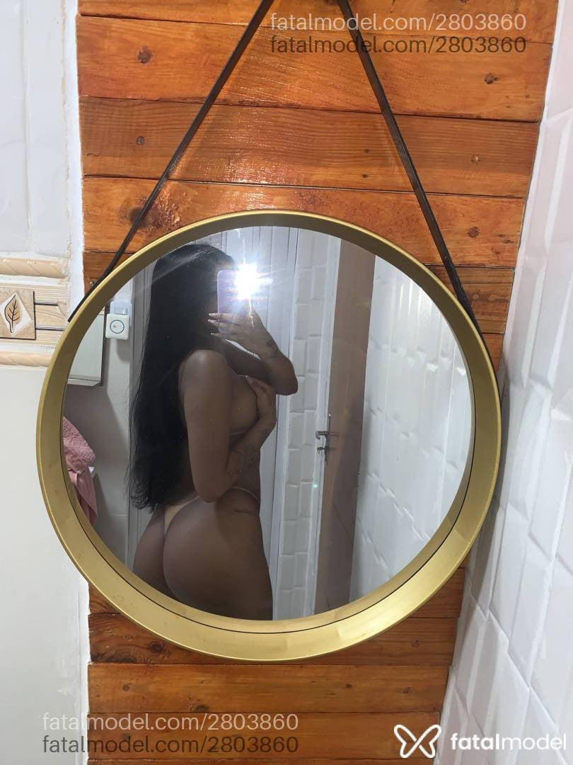 Acompanhante mulher morena (o) de olhos castanhos - Tainá