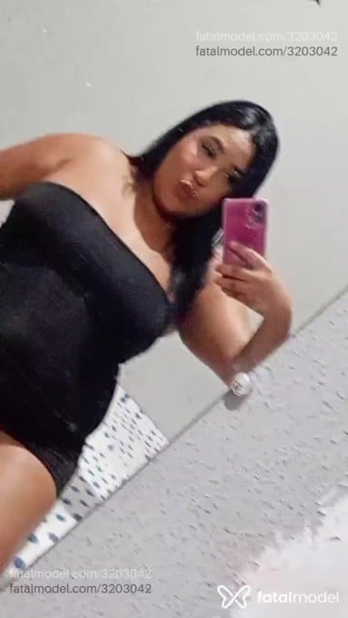 Acompanhante mulher morena (o) de olhos pretos - Lavínia Acompanhante mulher morena (o) de olhos pretos - Lavínia
