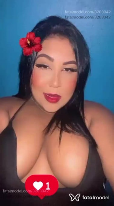 Acompanhante mulher morena (o) de olhos pretos - Lavínia Acompanhante mulher morena (o) de olhos pretos - Lavínia