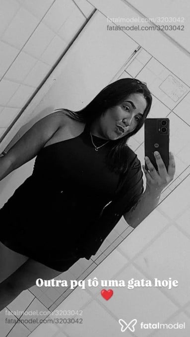 Acompanhante mulher morena (o) de olhos pretos - Lavínia Acompanhante mulher morena (o) de olhos pretos - Lavínia
