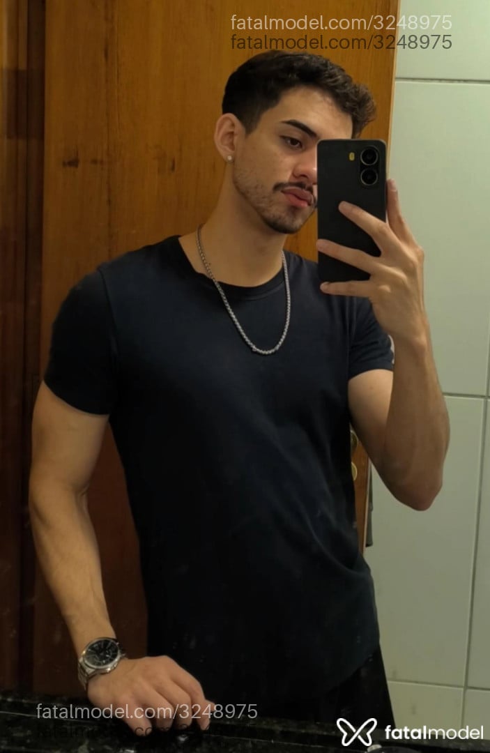 Acompanhante homem morena (o) de olhos castanhos em Rio de Janeiro - Abel Zenith