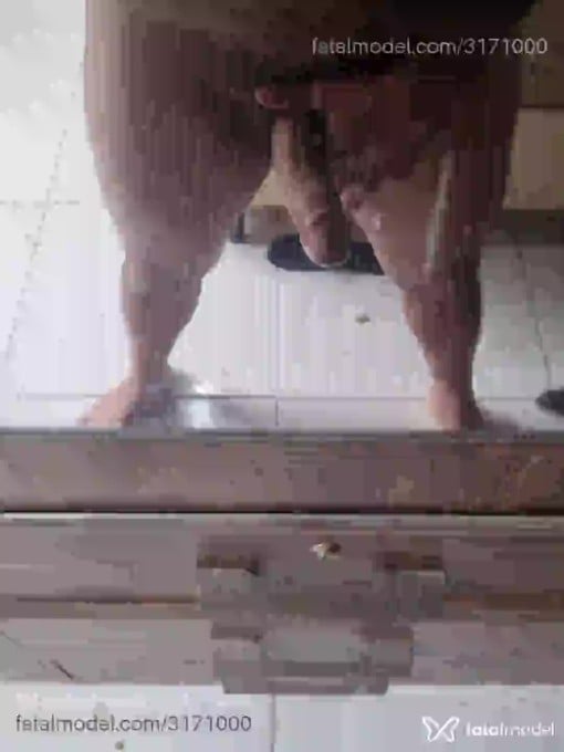 Acompanhante homem com cabelo castanho de olhos pretos - Diego Acompanhante homem com cabelo castanho de olhos pretos - Diego