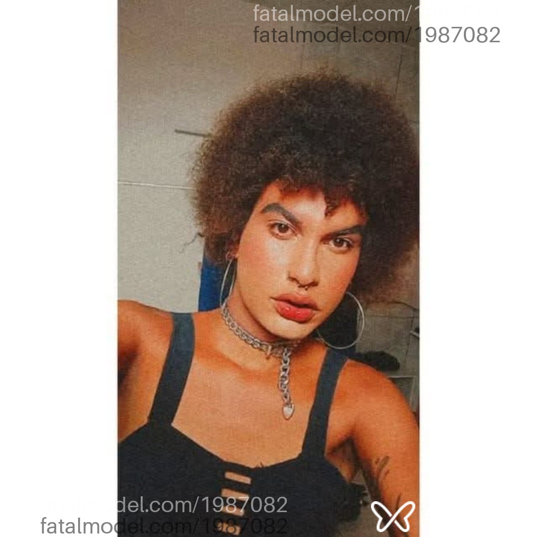 Acompanhante mulher trans com cabelo castanho de olhos castanhos em Virtual - Nathánny