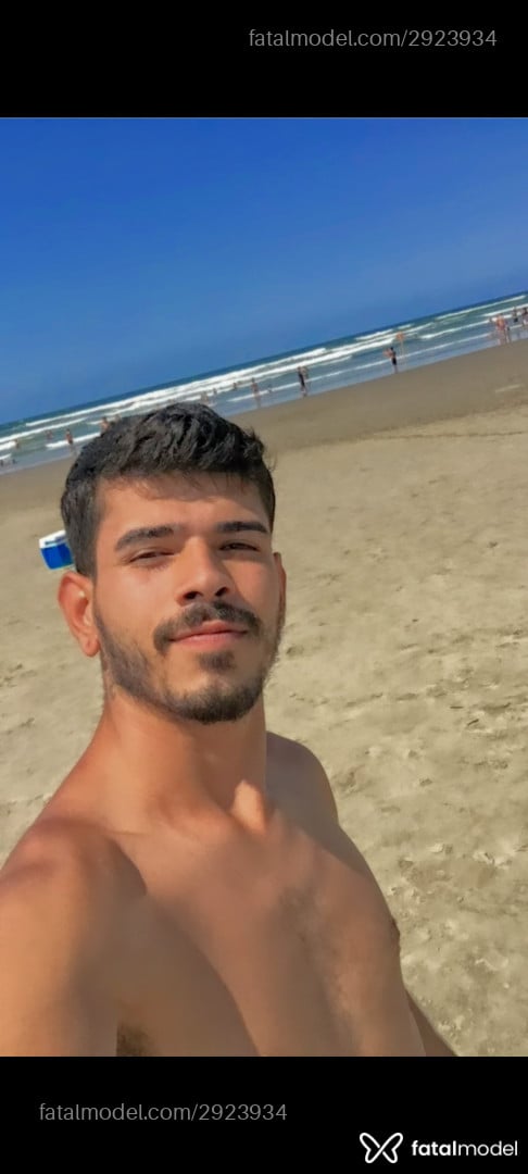 Acompanhante homem com cabelo castanho de olhos castanhos em Virtual - Felipe