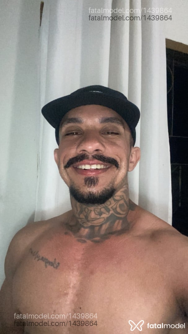 Acompanhante homem morena (o) de olhos castanhos em Maringá Acompanhante homem morena (o) de olhos castanhos em Maringá - JumentoMGA