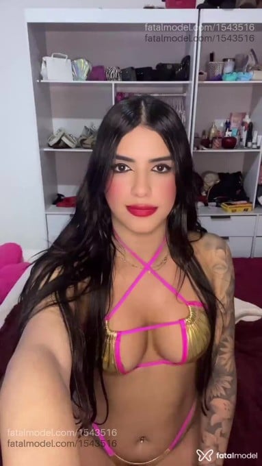 Acompanhante mulher trans com cabelo castanho de olhos castanhos em Belo Horizonte - Rapunzell