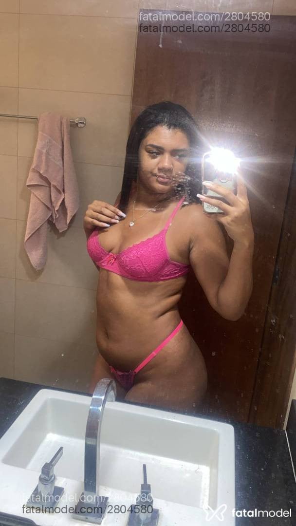 Acompanhante mulher com cabelo castanho de olhos pretos em Sertãozinho - Melissa