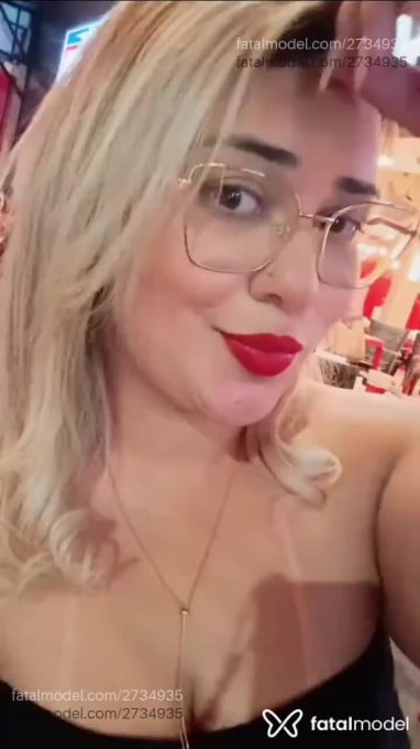 Acompanhante mulher loira (o) de olhos castanhos em Goiânia - Tay Ravelle