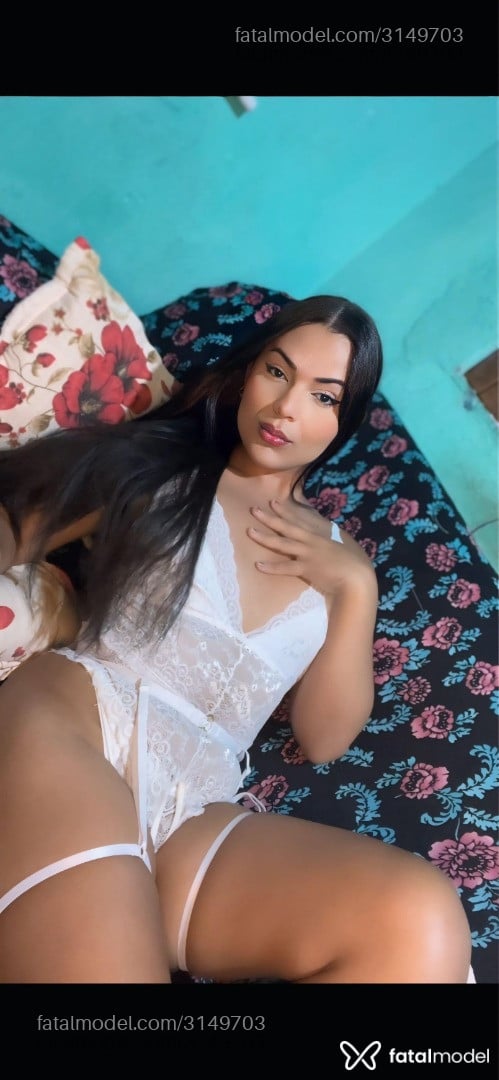 Acompanhante mulher trans morena (o) de olhos pretos em Cupira - Paola Ferraz