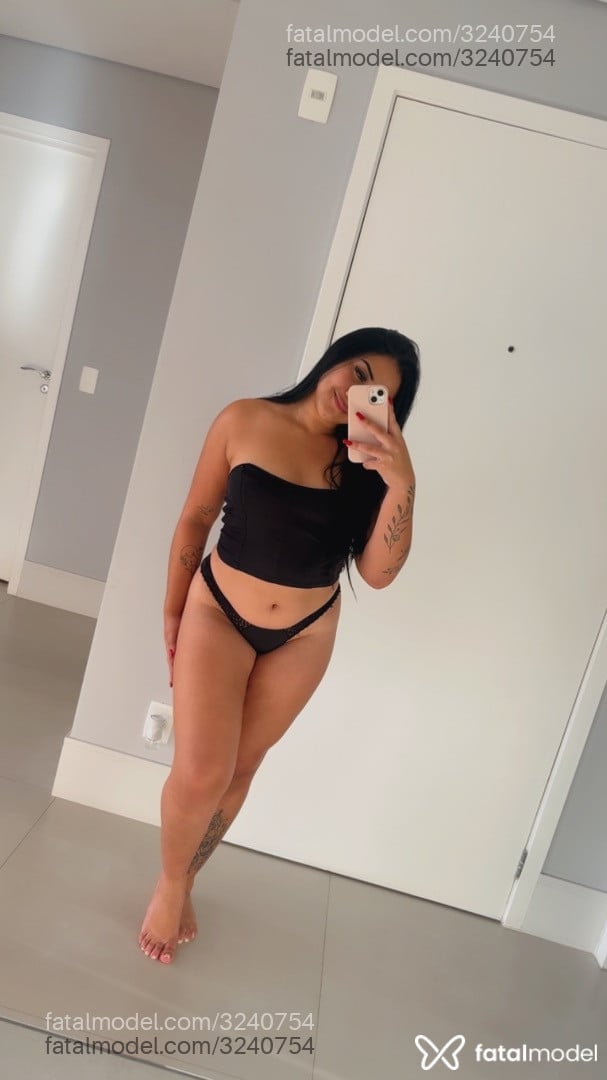 Acompanhante mulher morena (o) de olhos castanhos - Diamantinho