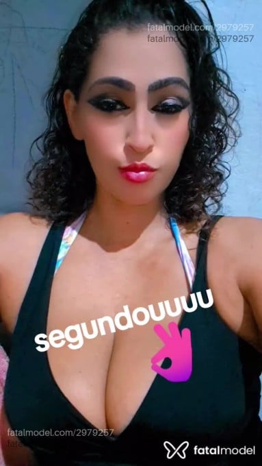 Acompanhante mulher com cabelo castanho de olhos castanhos - Allana Martins Acompanhante mulher com cabelo castanho de olhos castanhos - Allana Martins