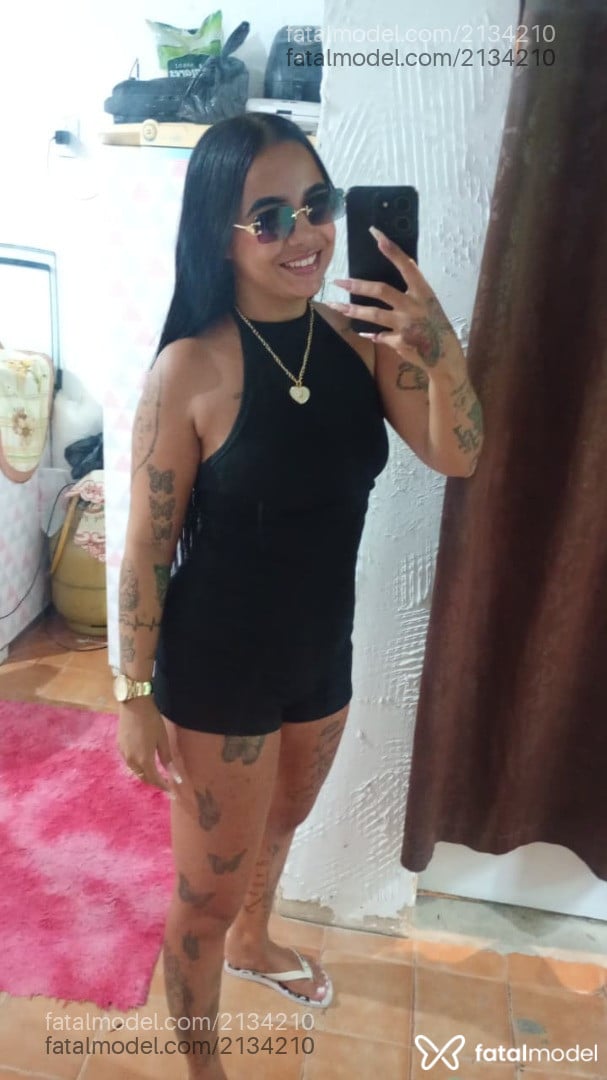 Acompanhante mulher morena (o) de olhos castanhos em Rio de Janeiro - Estrela