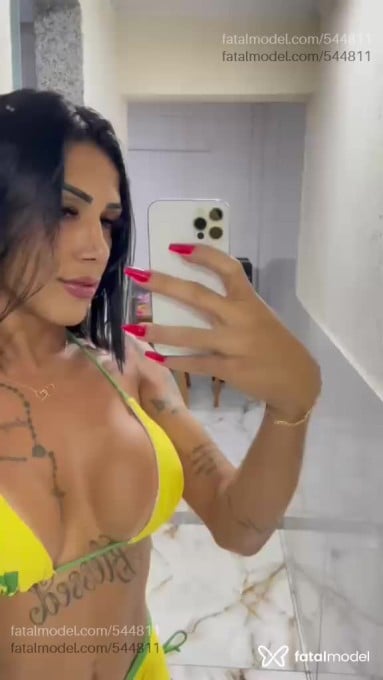 Acompanhante travesti morena (o) de olhos pretos em Magé - Jessica Raivel