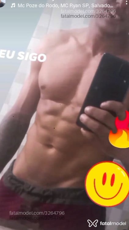 Acompanhante homem com cabelo castanho de olhos pretos - Matheus Wisney Acompanhante homem com cabelo castanho de olhos pretos - Matheus Wisney