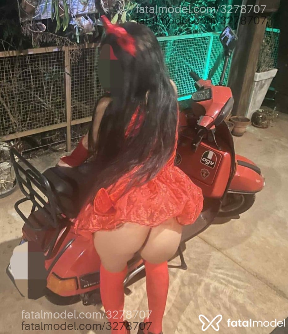 Acompanhante mulher com cabelo colorido de olhos castanhos em Botucatu - Bruna