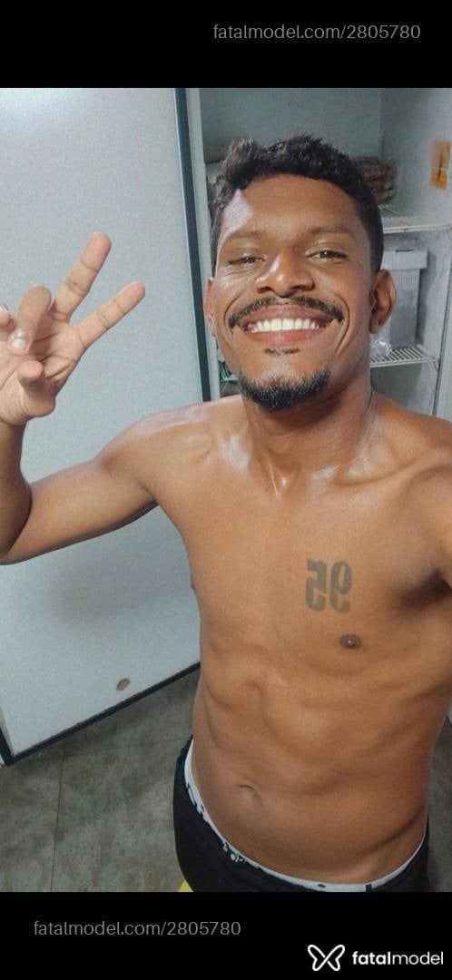 Acompanhante homem morena (o) de olhos pretos em Rio de Janeiro - Paqueta