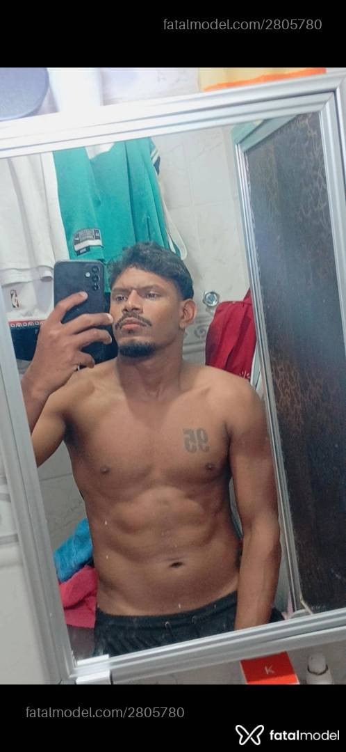Acompanhante homem morena (o) de olhos pretos em Rio de Janeiro - Paqueta