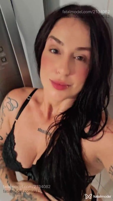 Acompanhante mulher com cabelo castanho de olhos mel em Jaraguá do Sul - Priv Morena