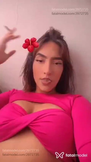 Acompanhante mulher morena (o) de olhos pretos em Votuporanga Acompanhante mulher morena (o) de olhos pretos em Votuporanga - Ravena