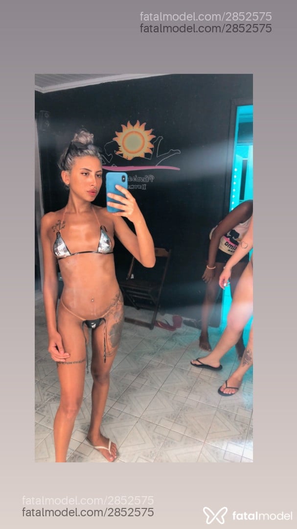 Acompanhante mulher loira (o) de olhos castanhos em Teresópolis Acompanhante mulher loira (o) de olhos castanhos em Teresópolis - Valentina Duarte