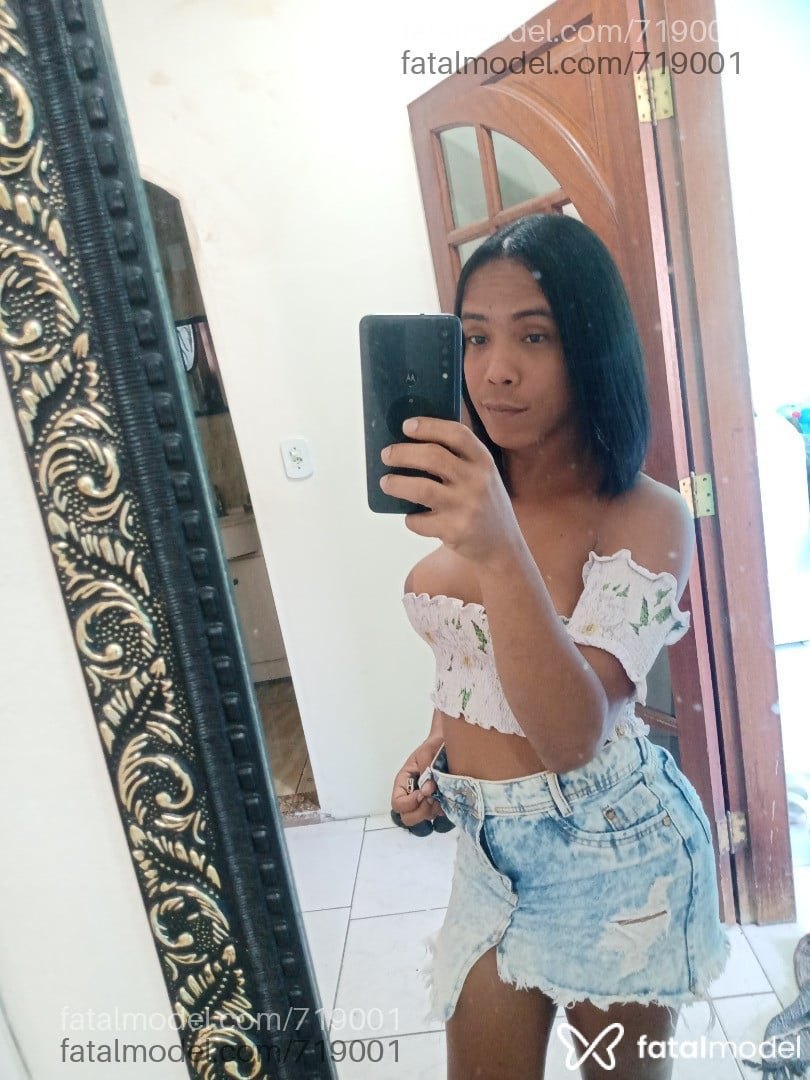 Acompanhante travesti morena (o) de olhos pretos em Duque de Caxias - Lavínia dotacat