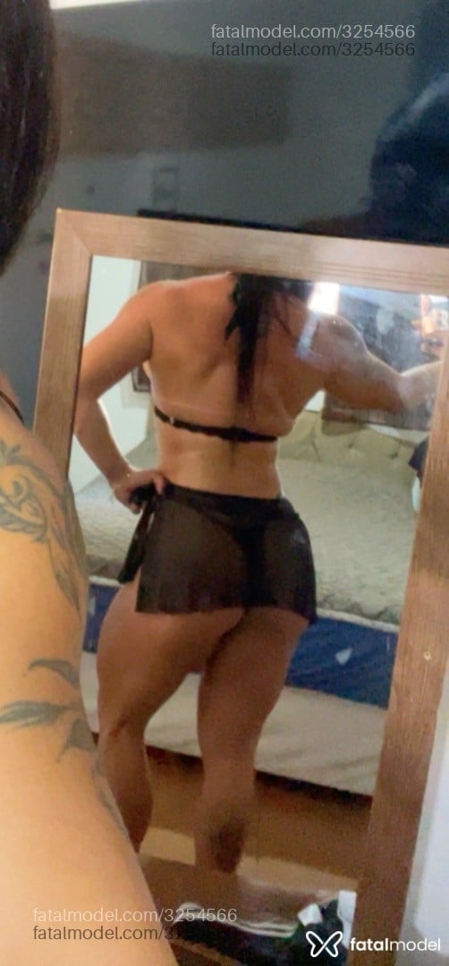 Acompanhante mulher com cabelo castanho de olhos mel em Rio de Janeiro Acompanhante mulher com cabelo castanho de olhos mel em Rio de Janeiro - Gabriela