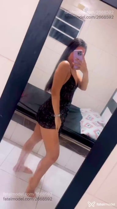 Acompanhante mulher com cabelo castanho de olhos verdes em Arapiraca - Alexandra