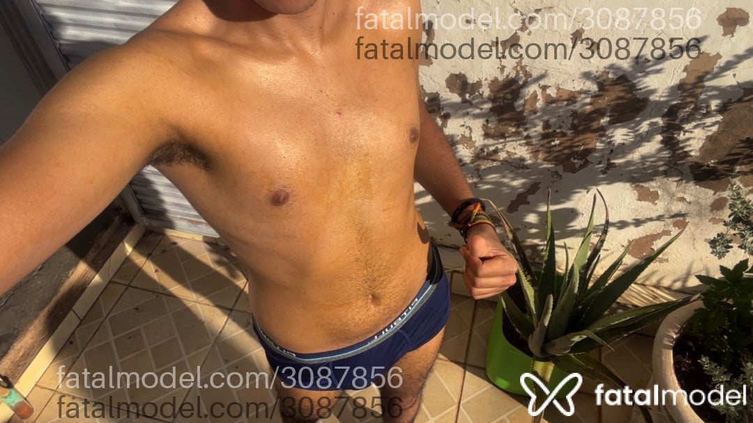 Acompanhante homem morena (o) de olhos pretos em São José do Rio Preto - Pedrinhoversátil